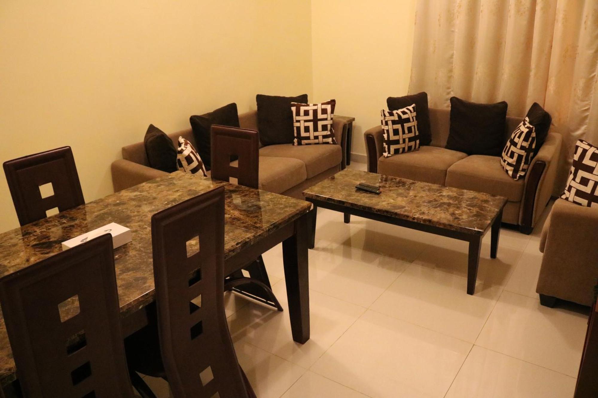 Nizwa Hotel Apartments Екстериор снимка
